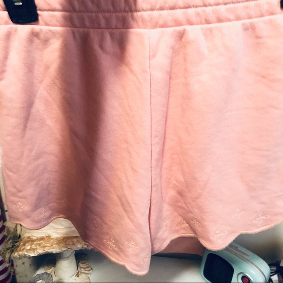 Nwt Lauren Conrad Sweatshirt Shorts Set Scalloped Floral Design Ruffles M - Picture 5 of 9